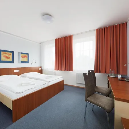 Hotel Nikolas 3*