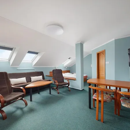 Hotel Nikolas 3*