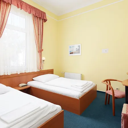 Nikolas Hotel 3*