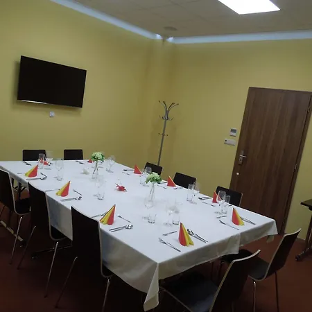 Hotel Nikolas 3*