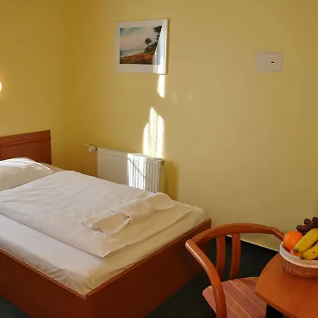 Nikolas Hotel 3*